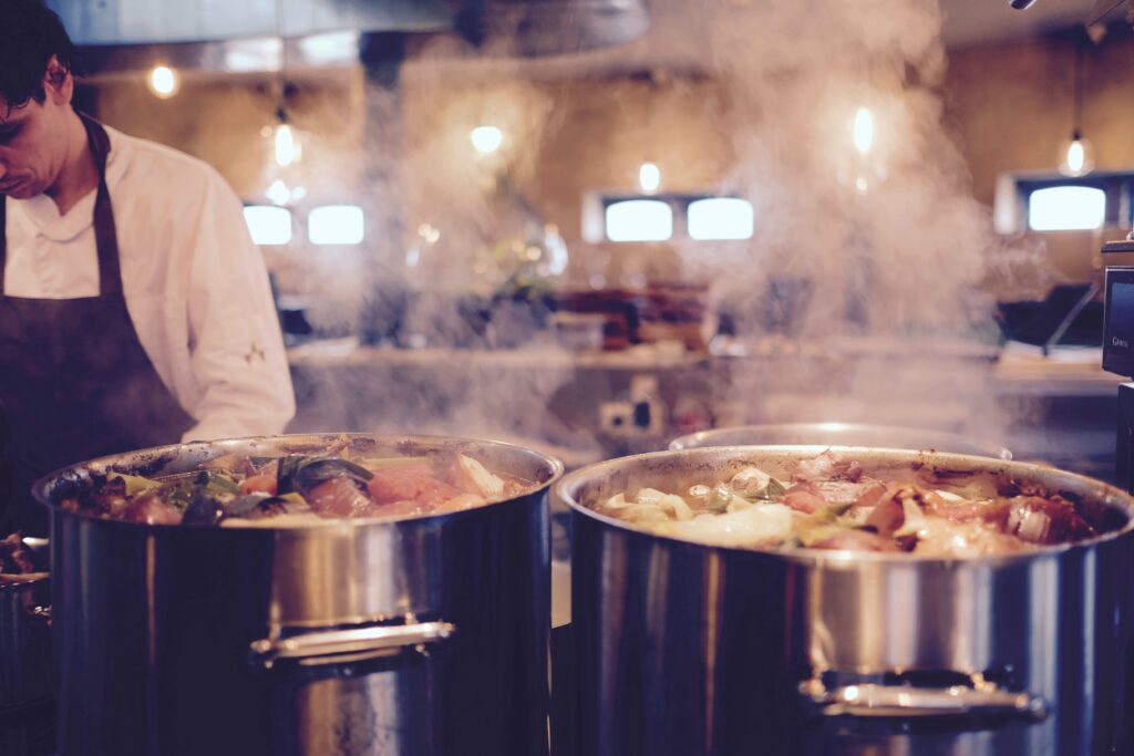 la cucina professionale per i concettini di cantù e villa padre monti di erba sta per essere ultimata